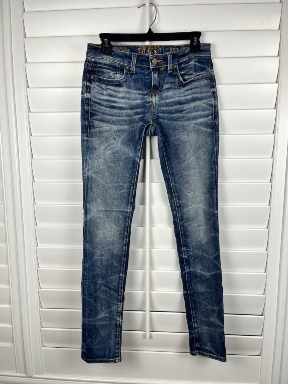 Buckle Black Women’s Skinny Jeans 25x32 Low Rise Medium Wash Stretch Denim